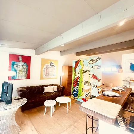 아파트 Chez Babou D'artistes Avec Piscine, Parking 님