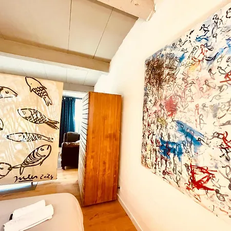 Chez Babou D'artistes Avec Piscine, Parking 아파트